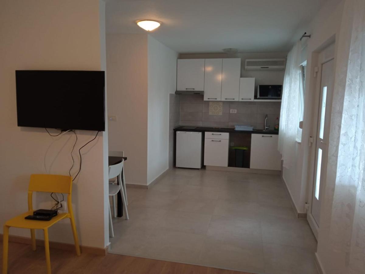 Apartmani Jure Peric Duće Buitenkant foto